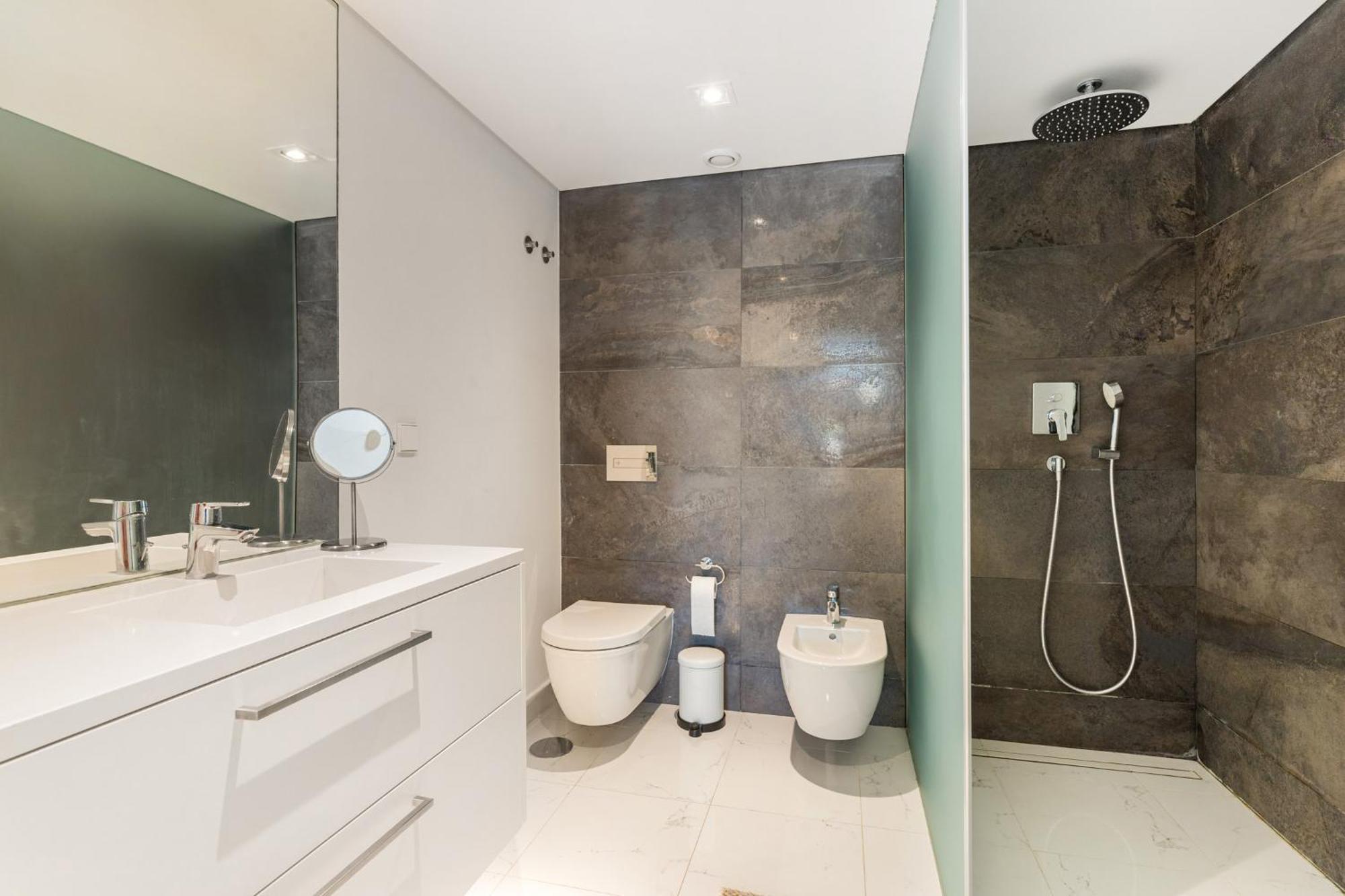 Ave Liberdade Restauradores Deluxe * Lissabon